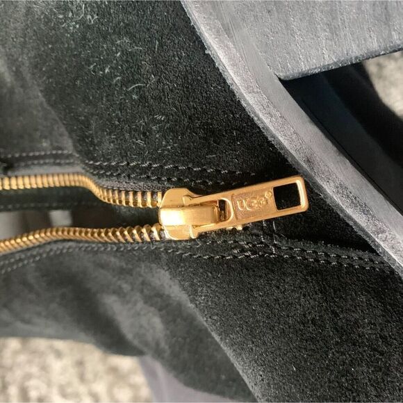 UGG Fraise Whipstitch Bow Black Suede Ankle Heel Bootie Boot Sz 7 - Picture 10 of 10